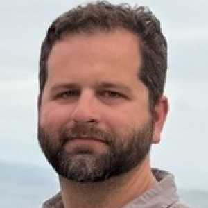 Headshot of Kevin Loop-Tapp