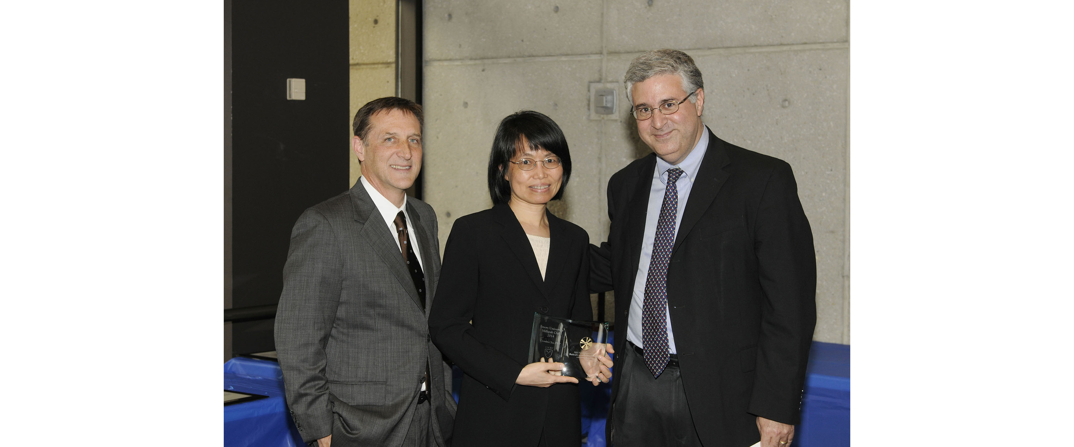 Dr. Chunhui Xu received the MilliPub Award Carousel Photo